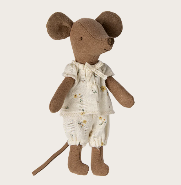 Hermana Mayor Ratón en Caja de Cerillas