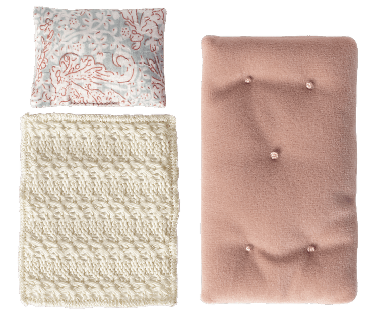 Ratoncita bailarina en su cama