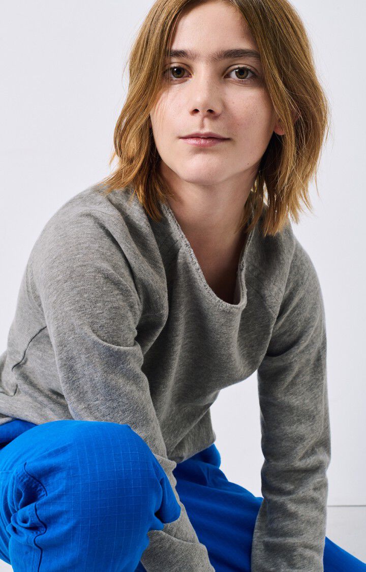 Camiseta gris grafito manga larga