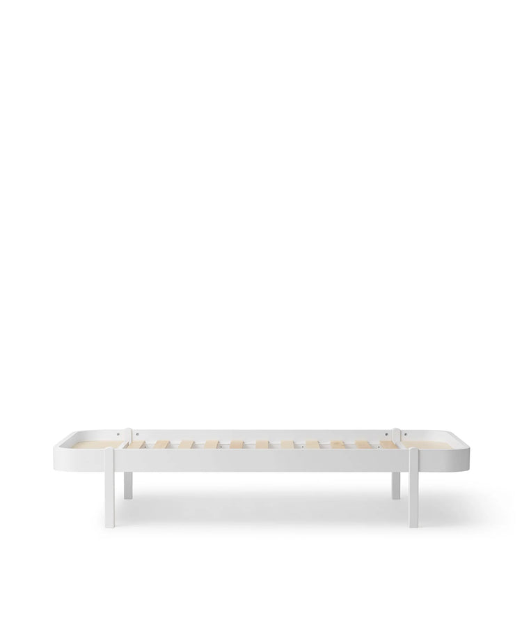 WOOD LOUNGER BED SMALL, WHITE