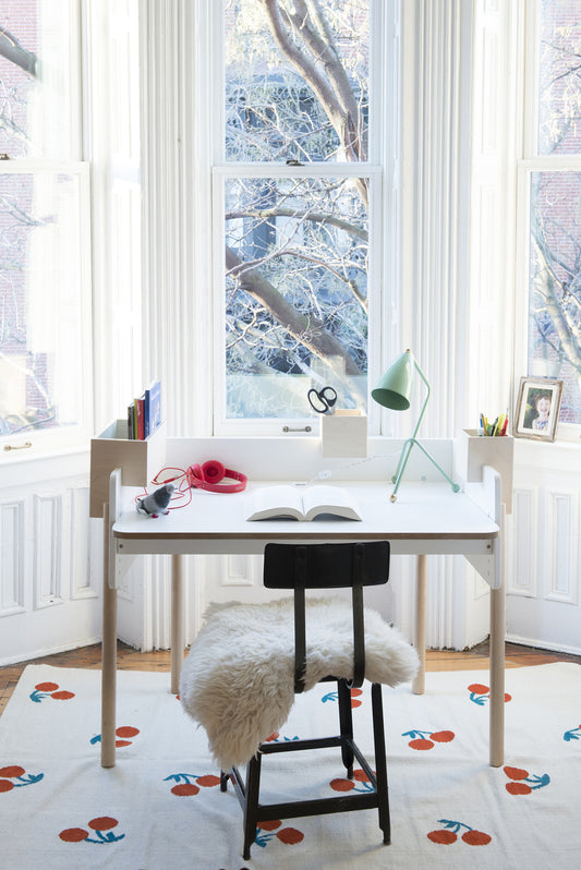 Brooklyn Desk en abedul de OEUF NYC