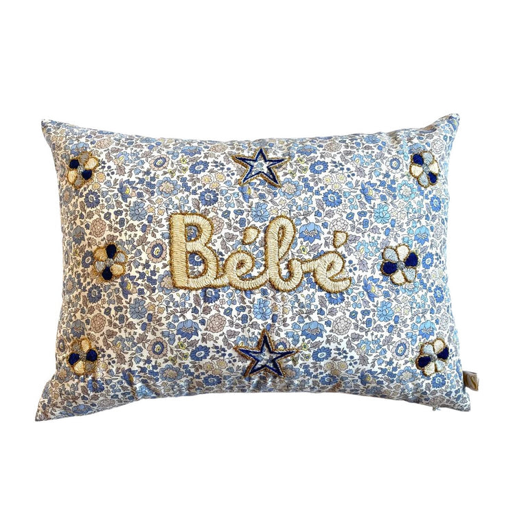 COJIN BORDADO BEBÉ AZUL