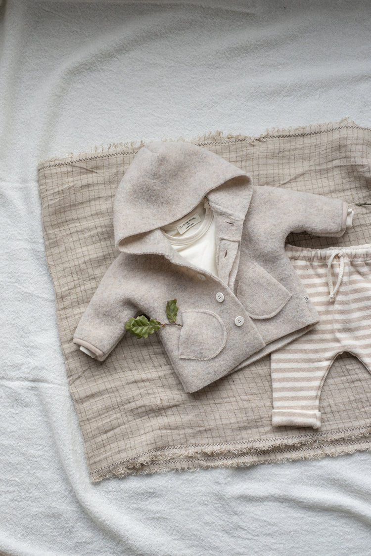 ABRIGO JANNICK BEIGE – 1+ in the family  – 1+ MORE IN THE FAMILY