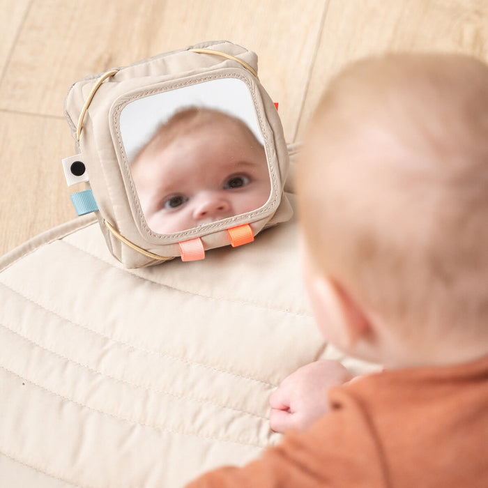 Porta Tarjetas con Espejo Deer Friends color Arena