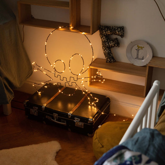 Lámpara de Pared Calavera color negro