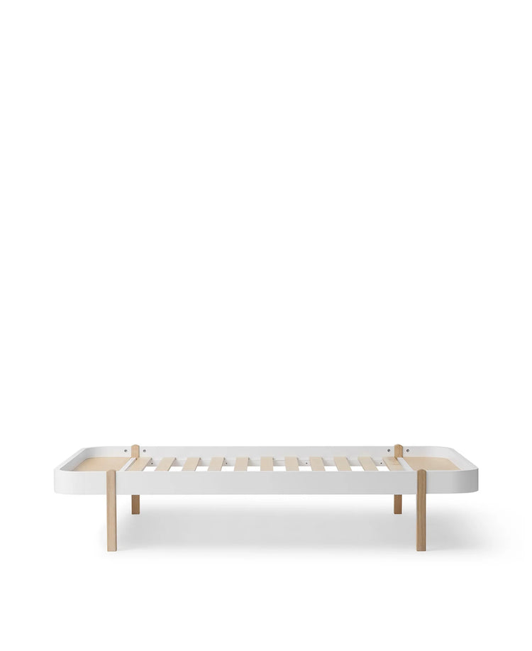 WOOD LOUNGER BED LARGE, WHITE/OAK