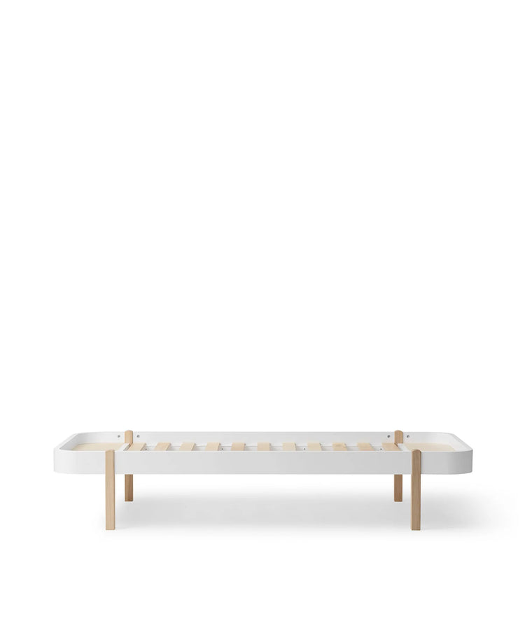 WOOD LOUNGER BED SMALL, WHITE/OAK