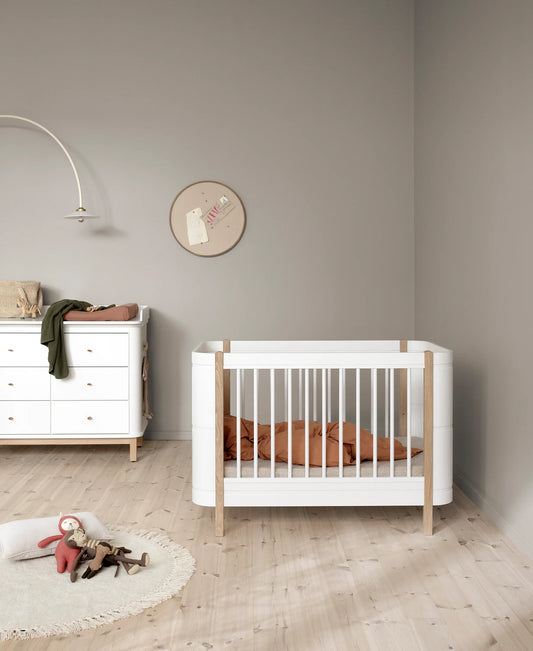 CUNA WOOD  MINI+ COT BED INC. JUNIOR KIT | WHITE /OAK