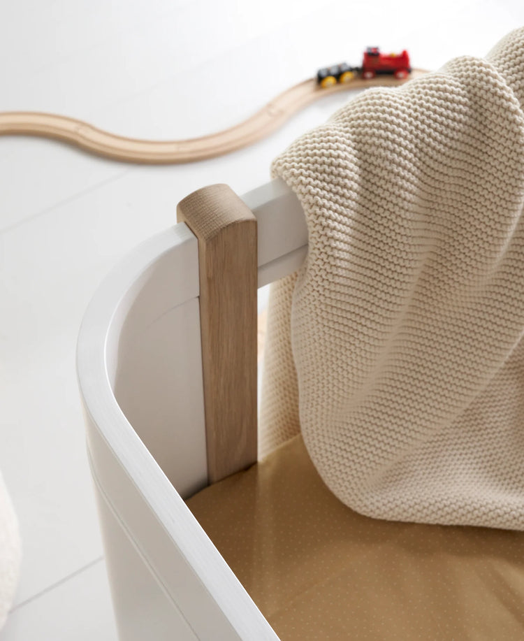 CUNA WOOD  MINI+ COT BED INC. JUNIOR KIT | WHITE /OAK