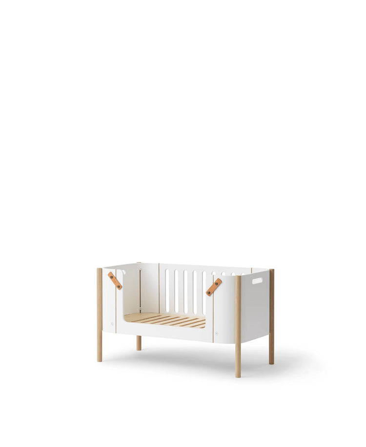 WOOD CO- SLEEPER INCL. BENCH CONVERSION, WHITE/OAK